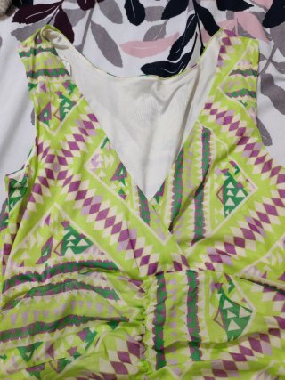 Vestido verde estampado étnico