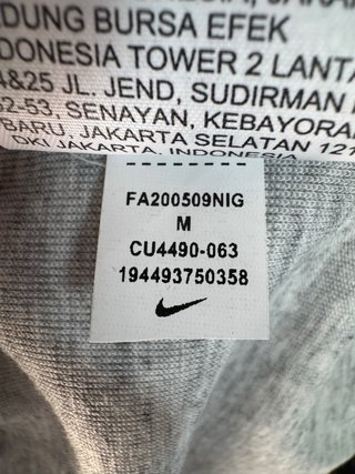 Sudadera Nike Tech Gris