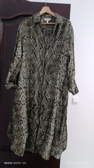 Vestido camisero estampado serpiente