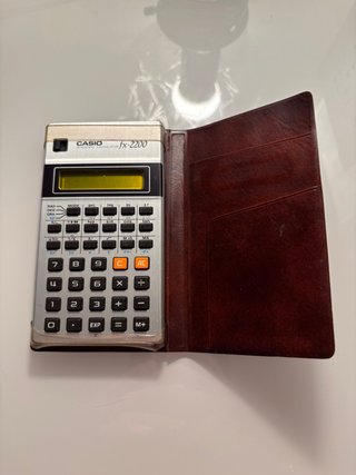 Calculadora Científica Casio fx-2200
