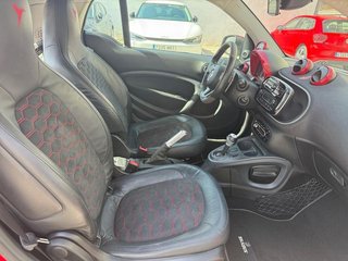Smart Fortwo 0.9 66kW (90CV) USHUAIA LIM. EDIT COUPE