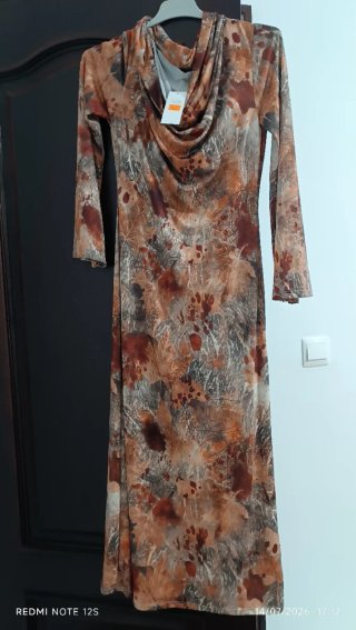Vestido largo estampado marrón