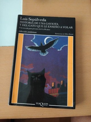 Historia de una gaviota y del gato que le ensen...