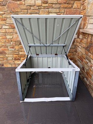 Caseta metalica jardin