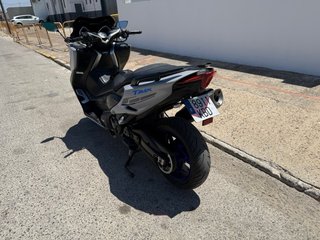 Yamaha TMAX 530 SX Maxi Scooter