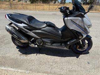 Yamaha TMAX 530 SX Maxi Scooter