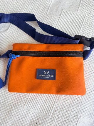Riñonera Daniel Chong Naranja y Azul