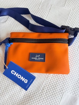 Riñonera Daniel Chong Naranja y Azul