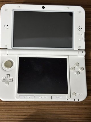 Nintendo 3DS XL Verde e Bianco