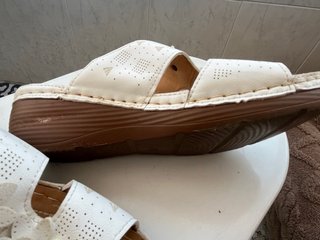 Sandalias cuña Shein flores T37