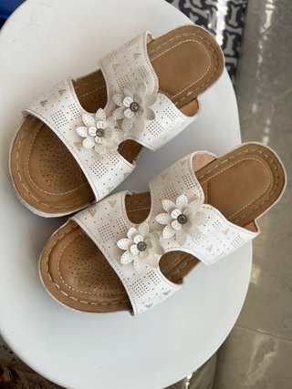 Sandalias cuña Shein flores T37