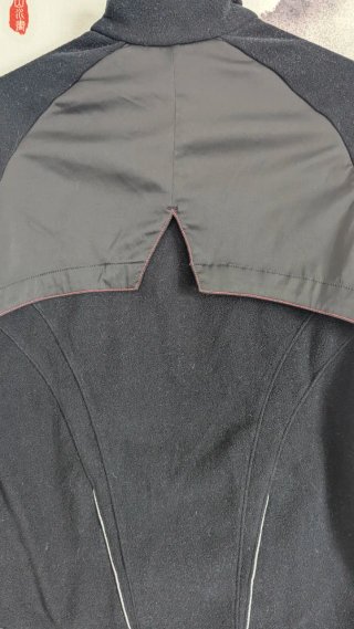 Sudadera técnica Kalenji negra y rosa
