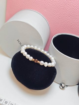 Pulsera Tous Perlas Naturales Elástica blancas