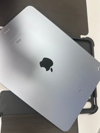 iPad Air 4 64GB + Scattola e Caricatore + Custodie