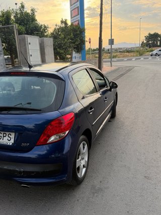 Peugeot 207 2010