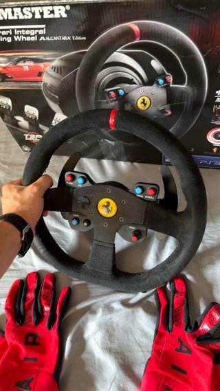 Thrustmaster T300rs + Pedales T-LCM