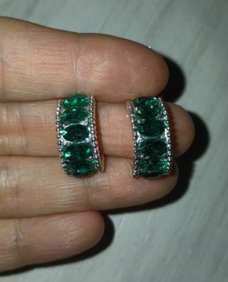 Orecchini eleganti argento con pietre verdi