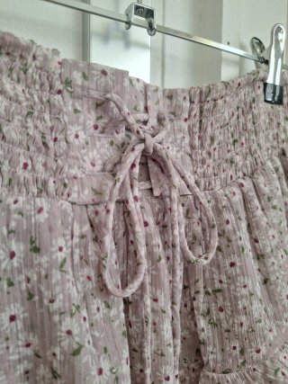 Falda corta volantes floral talla S