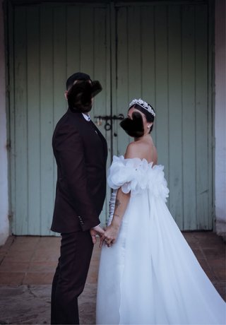 Vestido de Novia con Capa