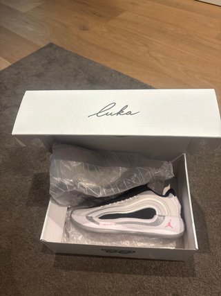 Air Jordan Luka 4 GS Talla 39 Nuevas sin estrenar