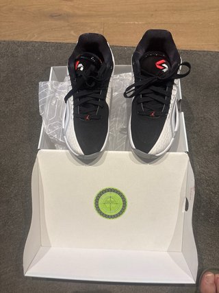 Air Jordan Luka 4 GS Talla 39 Nuevas sin estrenar