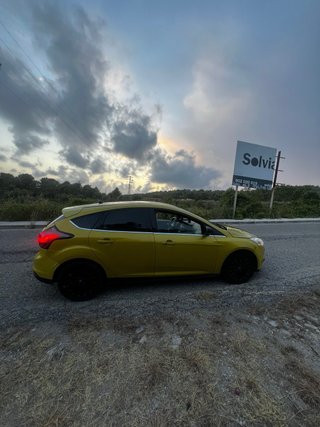 Ford Focus titanium
