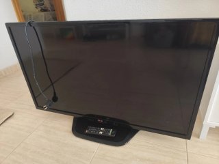 TV LG 39 pulgadas. Rota Piezas