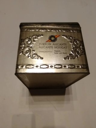 Caja antigua hojalata Antiu Xixona