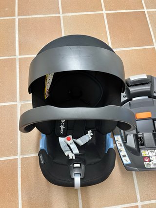 Silla Grupo 0 Cybex Aton con su base Isofix