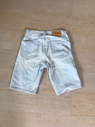 Bermuda vaquera Pull&Bear rota Talla 38