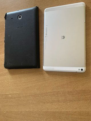2 Tablet Samsung Tap E + Huawei T1-A21L