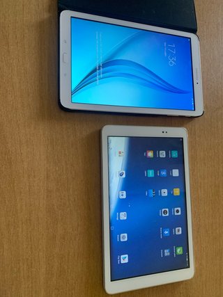 2 Tablet Samsung Tap E + Huawei T1-A21L