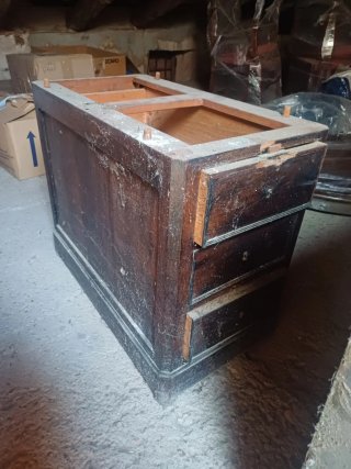 Escritorio antiguo en madera nogal del siglo XIX