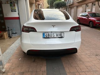 Tesla Model Y 22.000kms