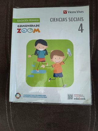 Se venden libros de cuarto primaria