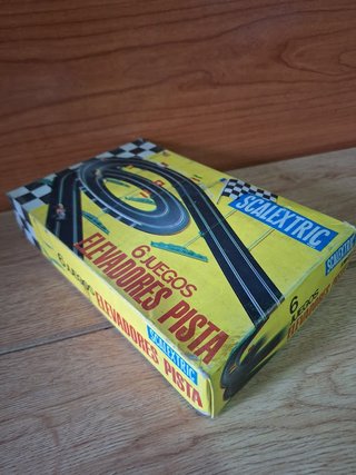 Caja Scalextric 6 Juegos Elevadores de Pista