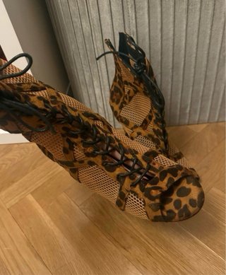 Botines tacón 9 cm estampado leopardo / high heels