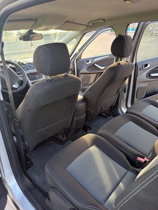 Ford S-MAX 2011
