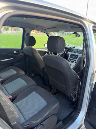 Ford S-MAX 2011