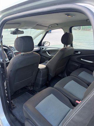 Ford S-MAX 2011