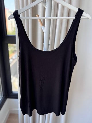 Camiseta Zara canalé negra L fluida