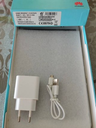 Tablet Huawei MediaPad T1 10 con scatola e caricatore