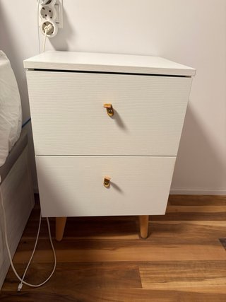 - Cajonera y 2 mesitas de la serie Retro Blanca