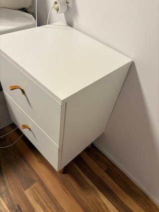 - Cajonera y 2 mesitas de la serie Retro Blanca