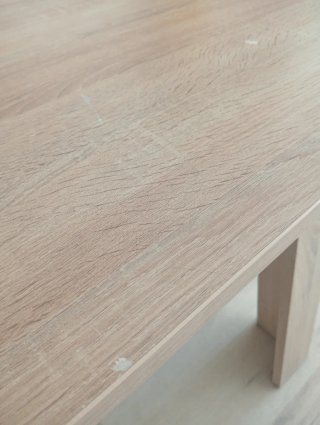 Mesa extensible de comedor madera clara y blanca