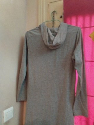 Lote Ropa Talla 40: Sudadera, Camiseta y Falda