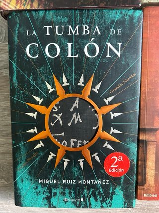 Lote 8 novelas thriller histórico y misterio