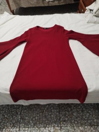 Vestido rojo manga acampanada