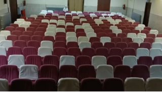 240 butacas de cine Están en Gijón SE REGALAN