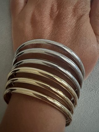 Lote 6 pulseras bisutería doradas y plateadas